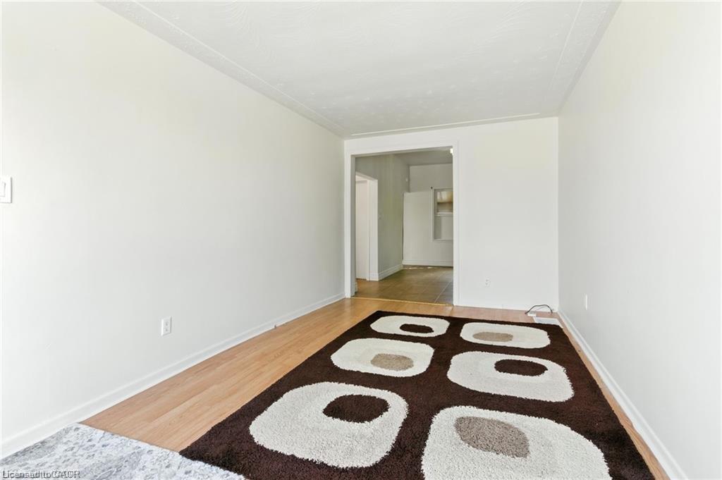 22 Worsley Road, Stoney Creek, ON - Indoor