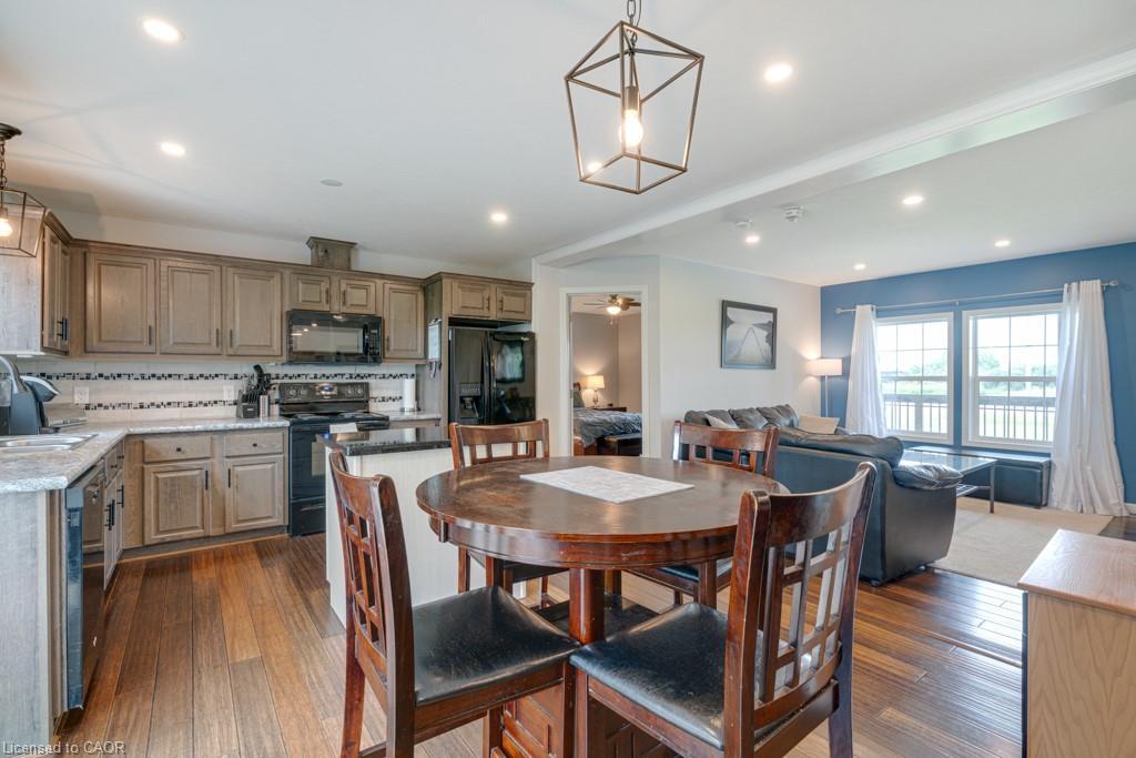 3318 #6 Highway, Hagersville, ON - Indoor