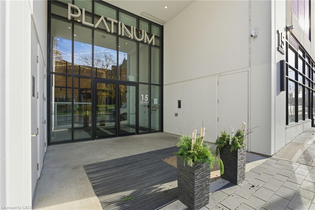 609-15 Queen Street S, Hamilton, ON - With Exterior