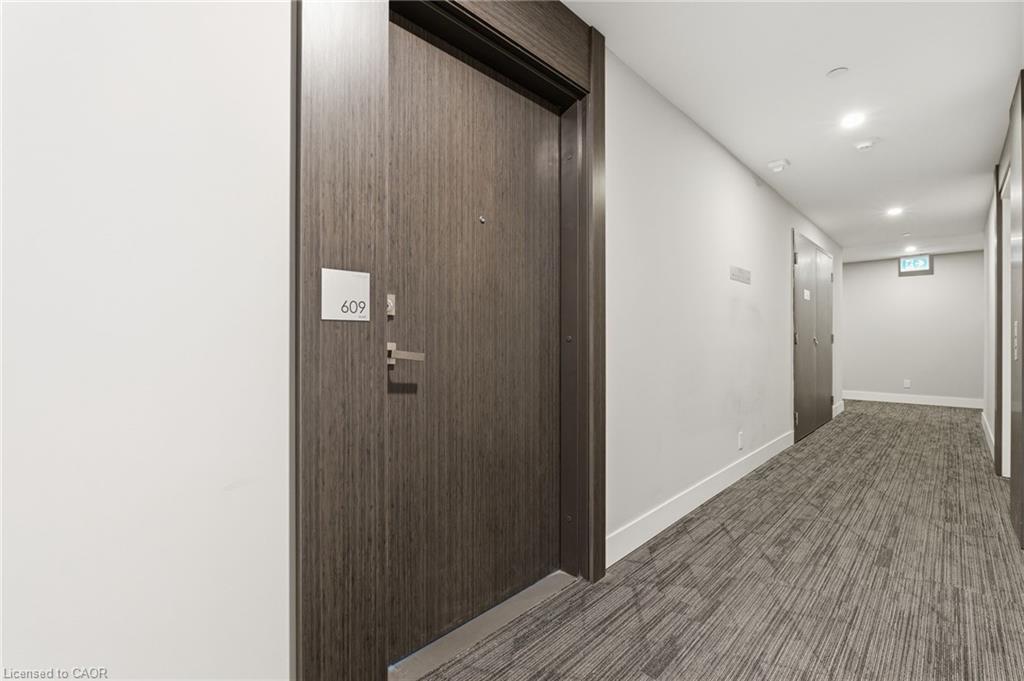 609-15 Queen Street S, Hamilton, ON - Indoor Photo Showing Other Room