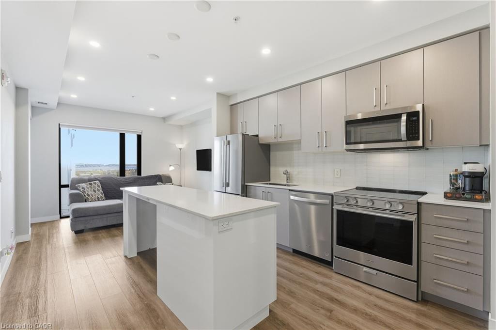 609-15 Queen Street S, Hamilton, ON - Indoor Photo Showing Kitchen With Stainless Steel Kitchen With Upgraded Kitchen