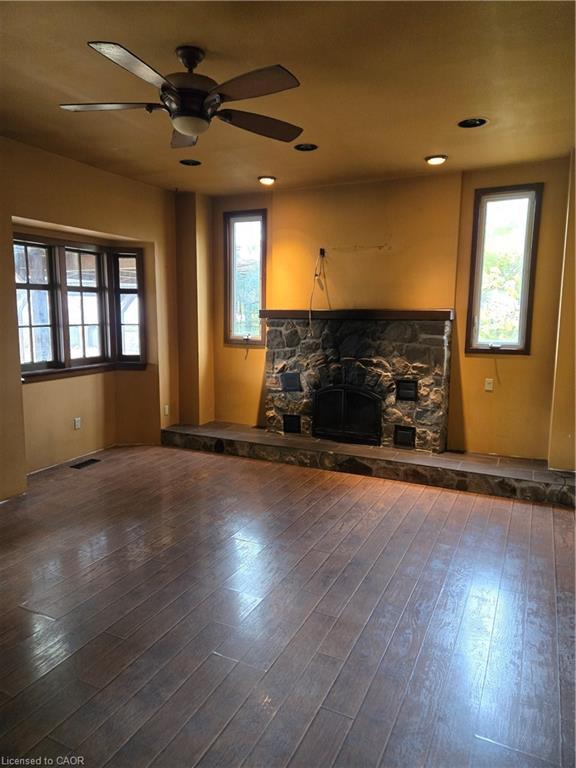 164 Thorold Road, Thorold, ON - Indoor Photo Showing Other Room With Fireplace
