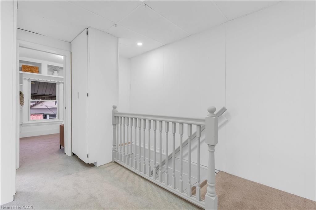 11 Ford Street, Hamilton, ON - Indoor Photo Showing Other Room