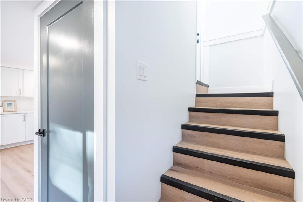 72 West 1St Street, Hamilton, ON - Indoor Photo Showing Other Room