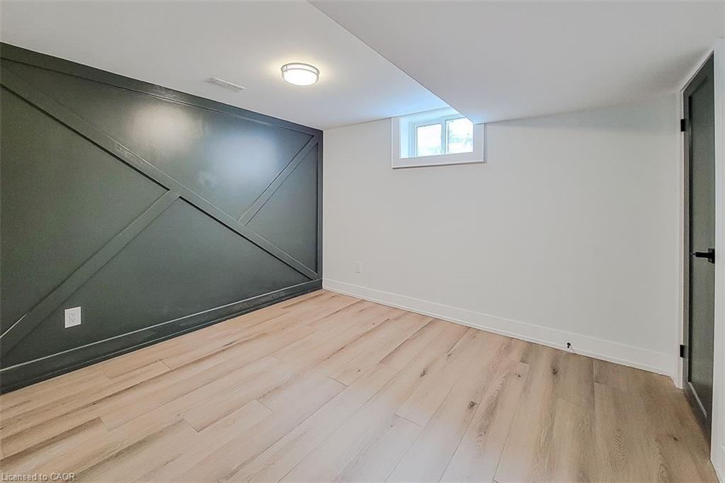 72 West 1St Street, Hamilton, ON - Indoor