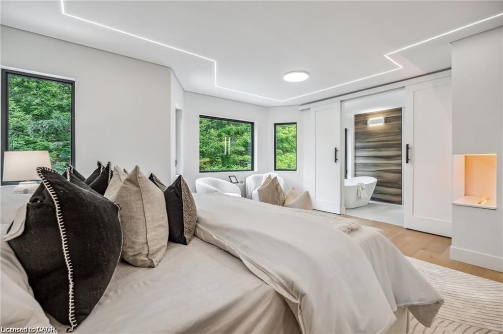 1657 Glenvista Drive, Oakville, ON - Indoor Photo Showing Bedroom