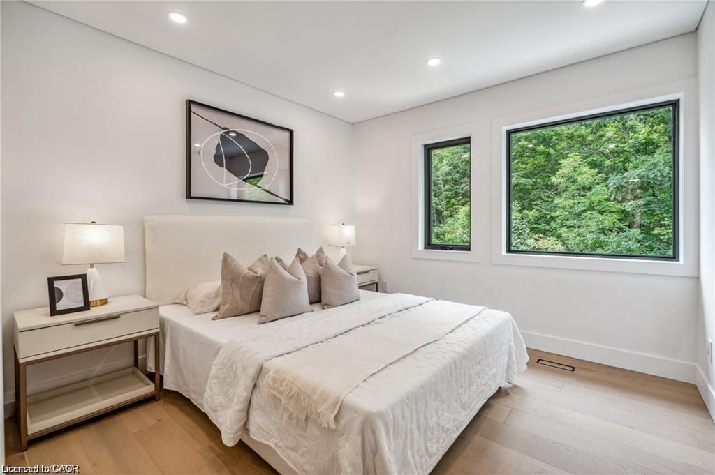 1657 Glenvista Drive, Oakville, ON - Indoor Photo Showing Bedroom