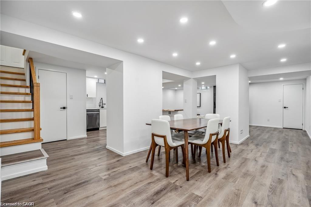 1657 Glenvista Drive, Oakville, ON - Indoor Photo Showing Dining Room