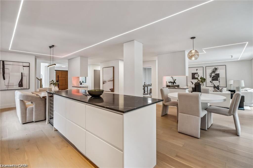 1657 Glenvista Drive, Oakville, ON - Indoor