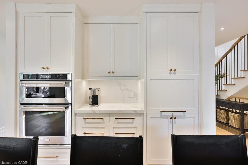 1489 Mildmay Court, Mississauga, ON - Indoor Photo Showing Kitchen