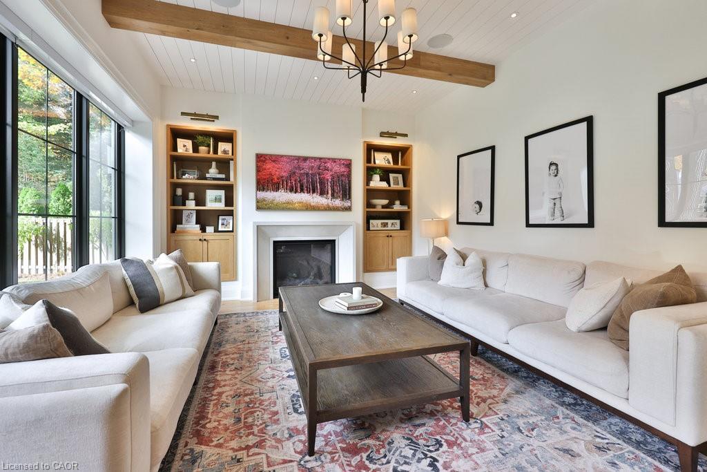 1489 Mildmay Court, Mississauga, ON - Indoor Photo Showing Living Room With Fireplace