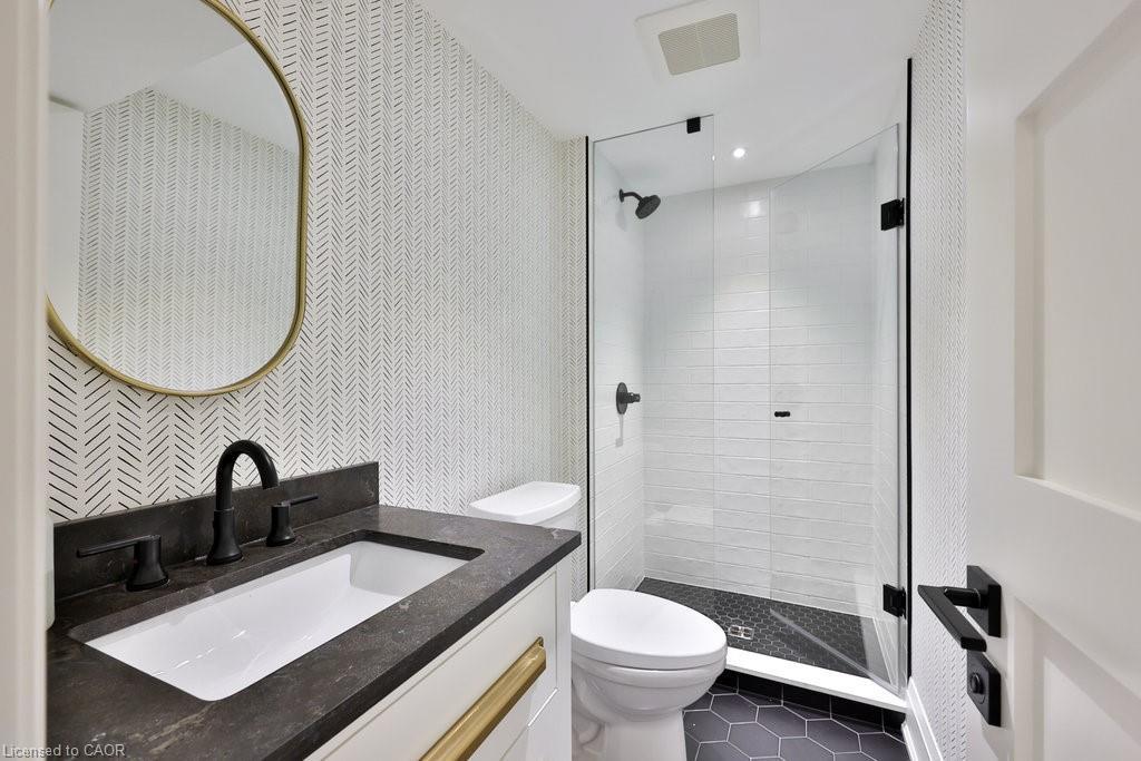 1489 Mildmay Court, Mississauga, ON - Indoor Photo Showing Bathroom