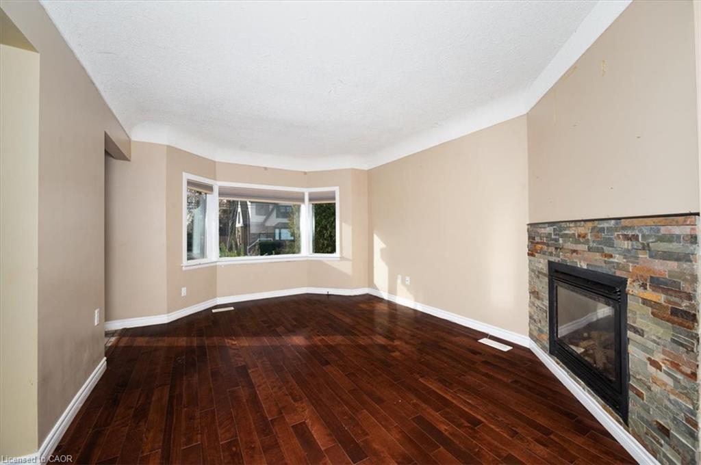 47 Cloverhill Road, Hamilton, ON - Indoor With Fireplace