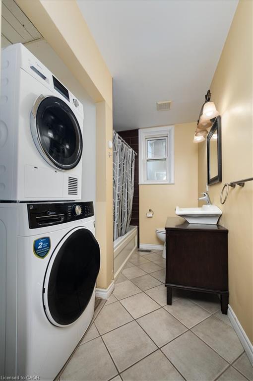 47 Cloverhill Road, Hamilton, ON - Indoor Photo Showing Laundry Room