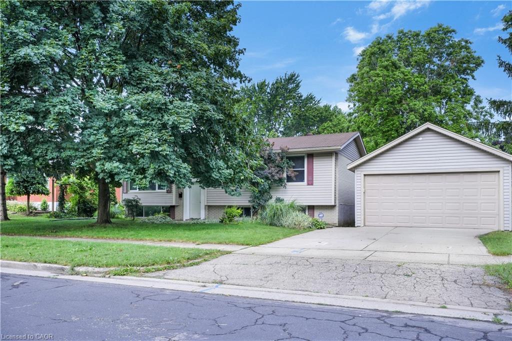 Upper-206 Shelley Drive, Kitchener, ON - Outdoor