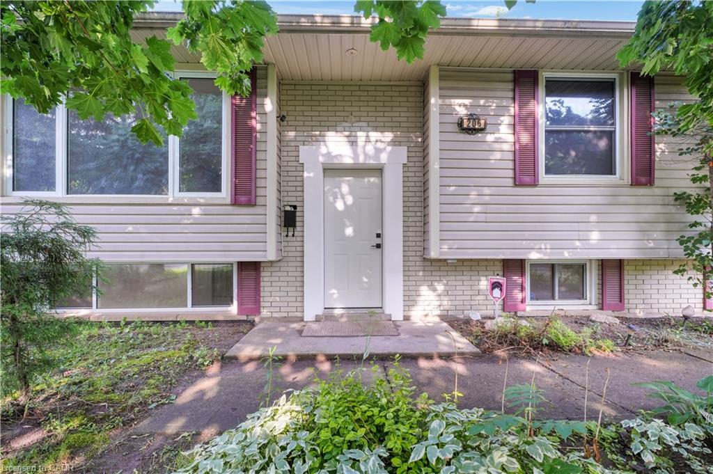 Upper-206 Shelley Drive, Kitchener, ON - Outdoor With Facade