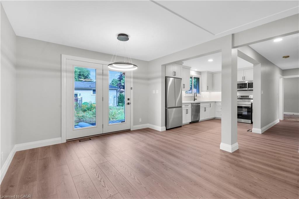 Upper-206 Shelley Drive, Kitchener, ON - Indoor Photo Showing Other Room