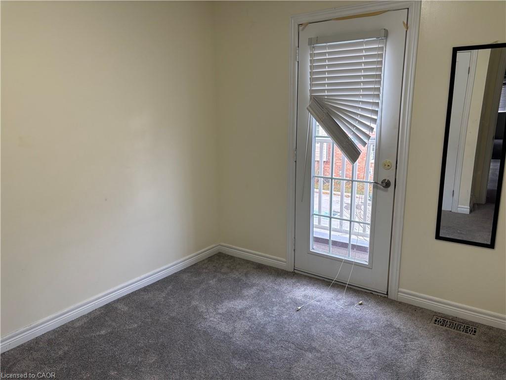 19-7 Lakelawn Road, Grimsby, ON - Indoor Photo Showing Other Room