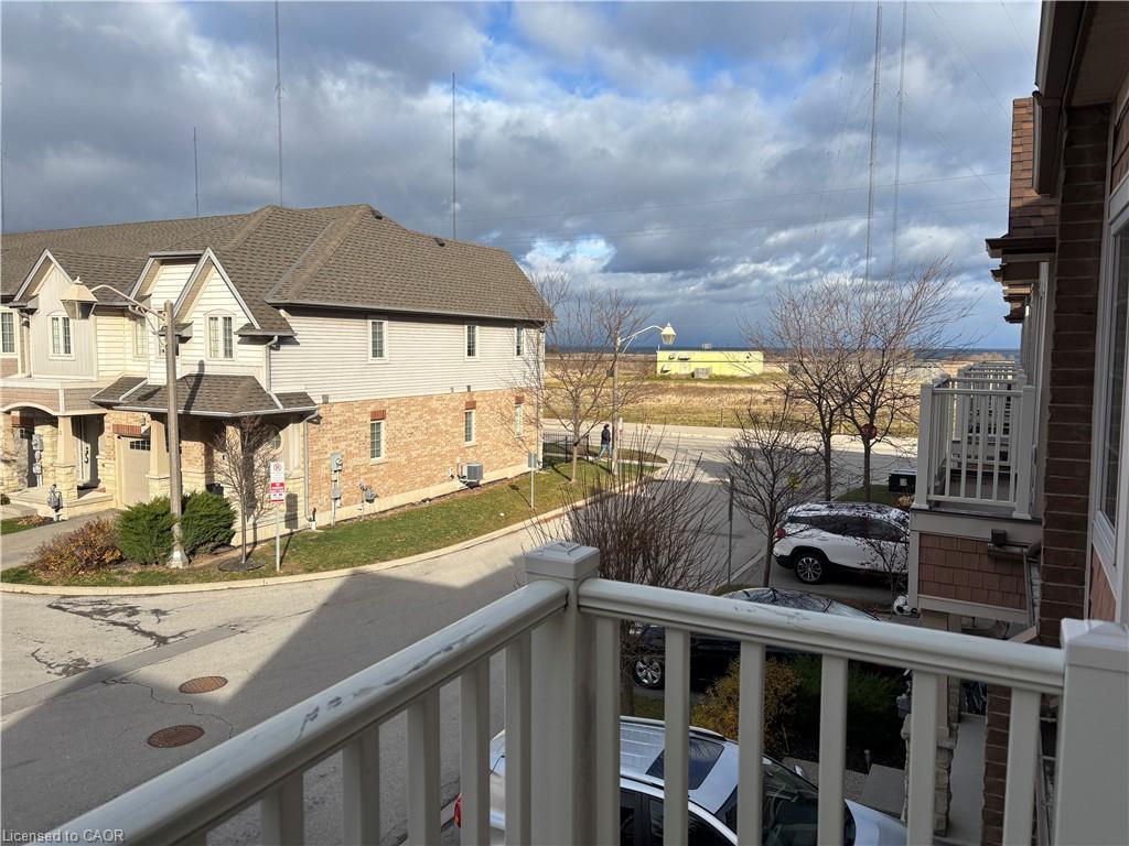19-7 Lakelawn Road, Grimsby, ON - Outdoor