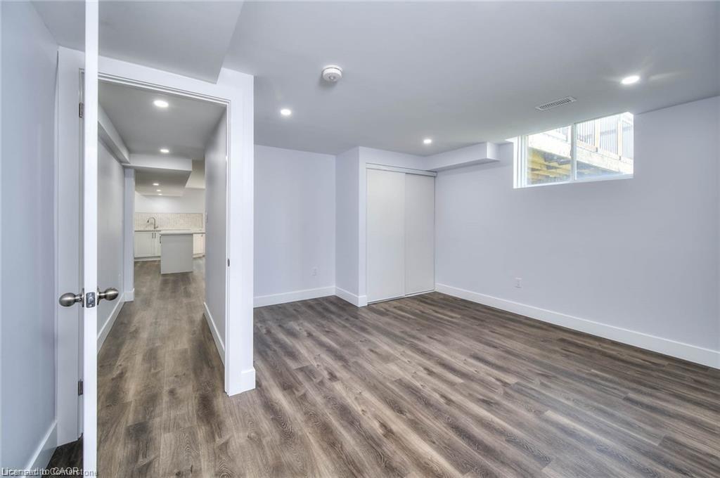 Lower-550 Rush Meadow Crescent, Kitchener, ON - Indoor Photo Showing Other Room