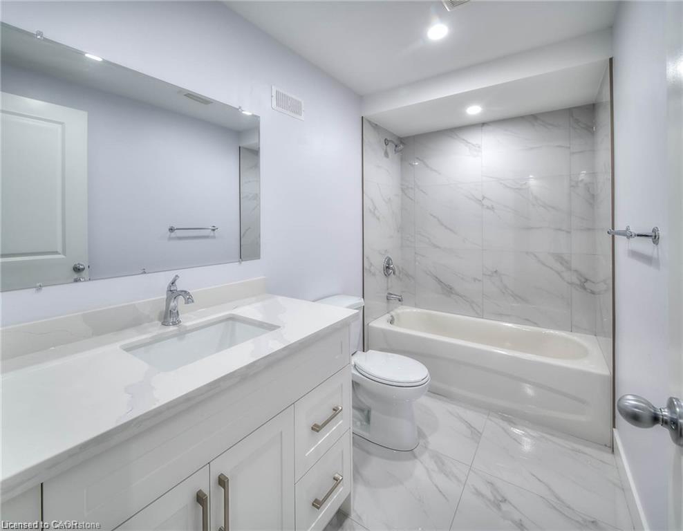 Lower-550 Rush Meadow Crescent, Kitchener, ON - Indoor Photo Showing Bathroom