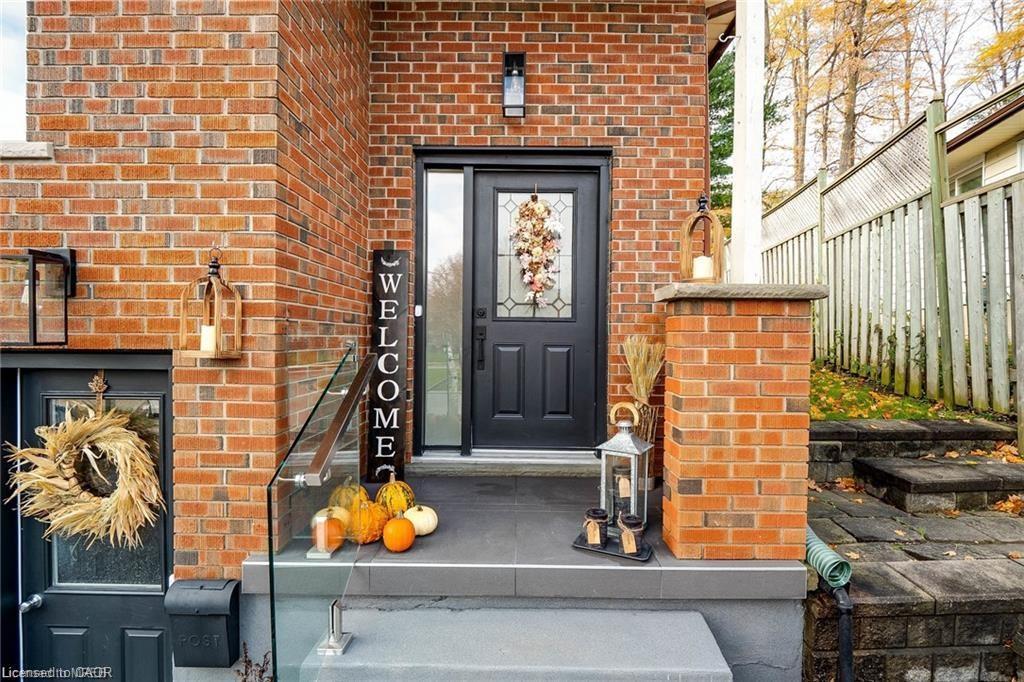 Basement-218 Ingleside Place, Kitchener, ON - Outdoor With Exterior