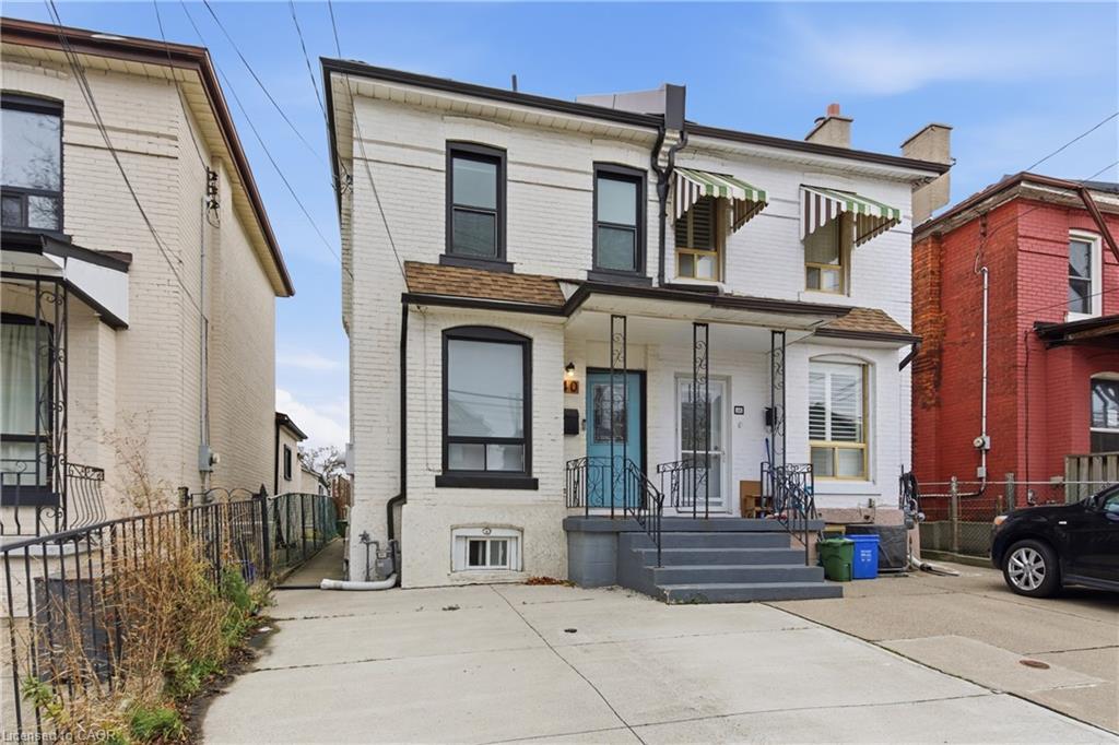 40 Fullerton Avenue, Hamilton, ON - Outdoor With Facade