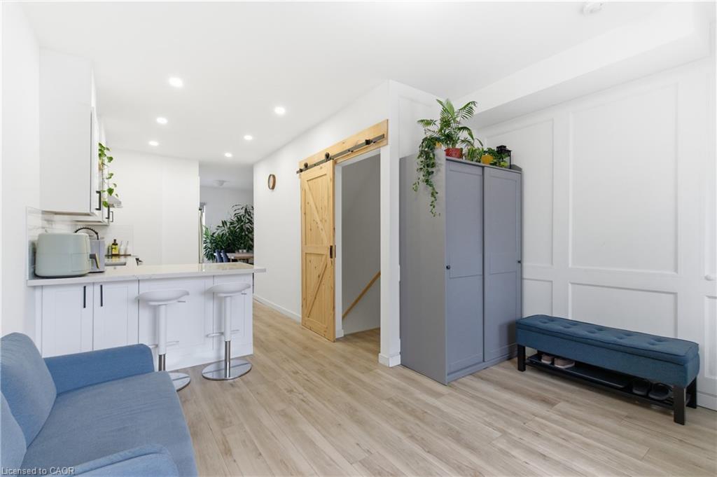 40 Fullerton Avenue, Hamilton, ON - Indoor