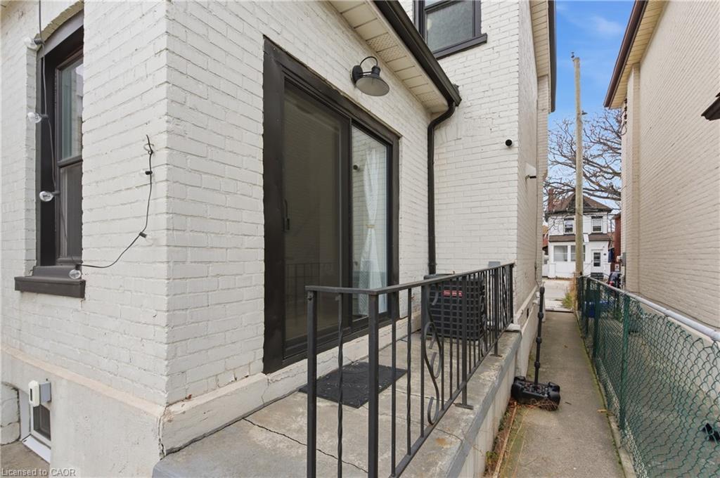 40 Fullerton Avenue, Hamilton, ON - Outdoor With Exterior