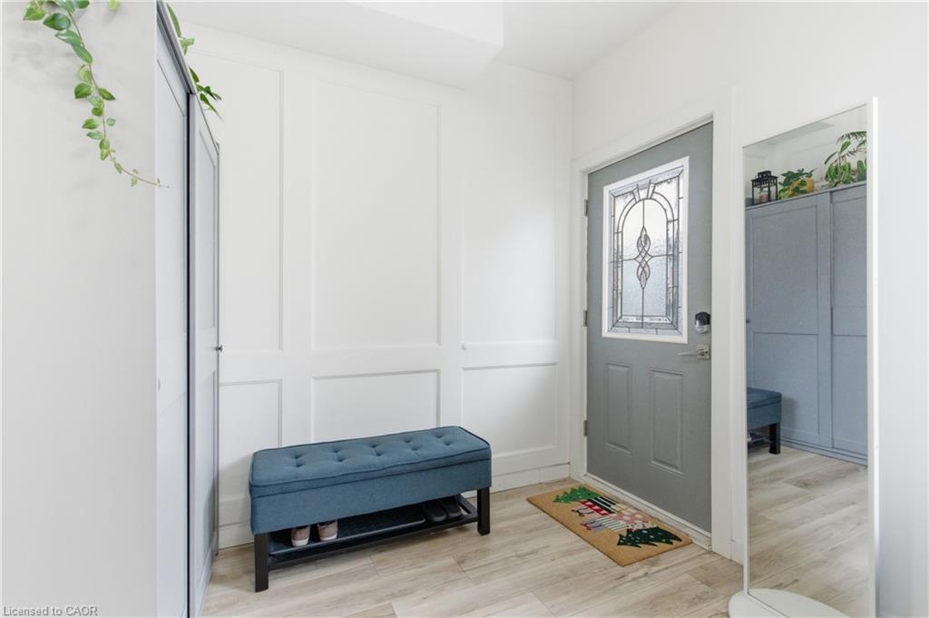 40 Fullerton Avenue, Hamilton, ON - Indoor Photo Showing Other Room