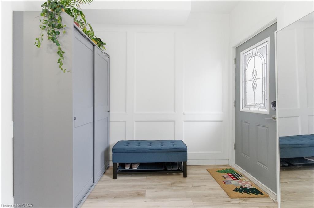 40 Fullerton Avenue, Hamilton, ON - Indoor Photo Showing Other Room