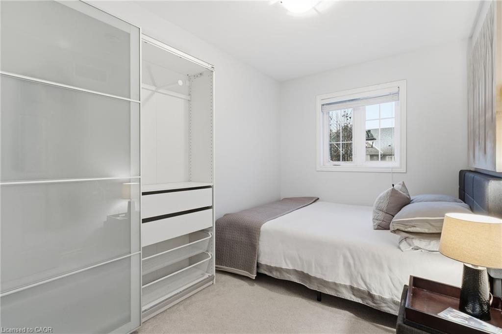 7-21 Madonna Drive, Hamilton, ON - Indoor Photo Showing Bedroom