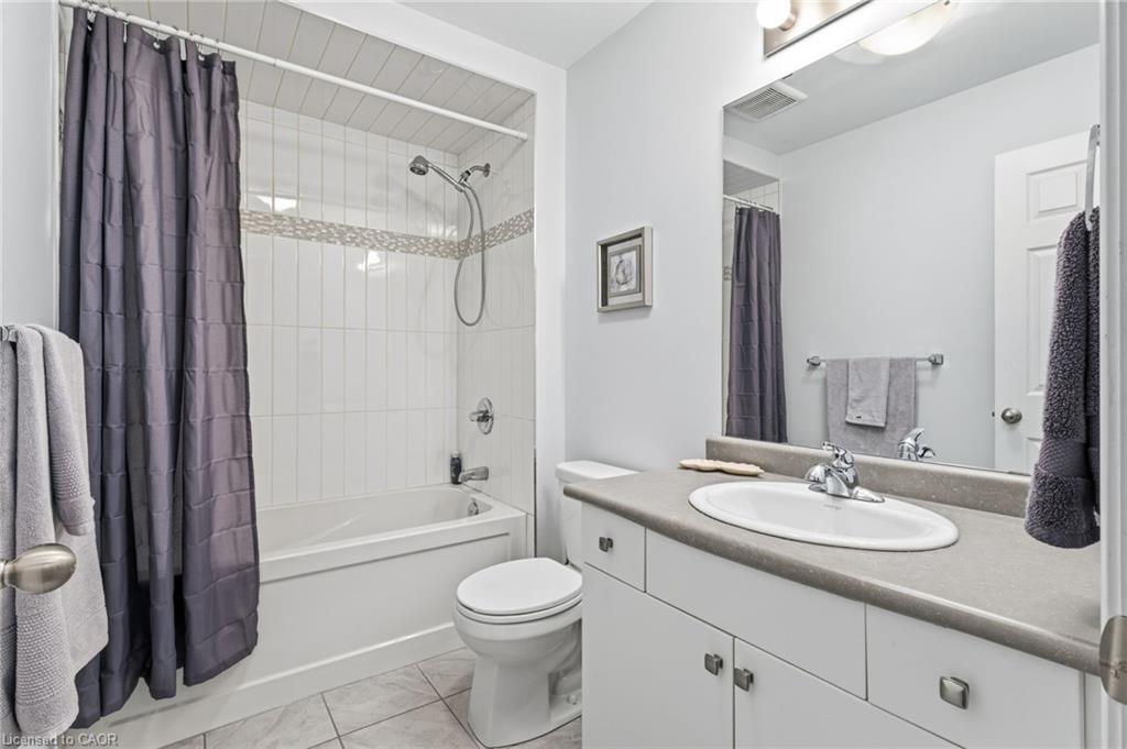 7-21 Madonna Drive, Hamilton, ON - Indoor Photo Showing Bathroom