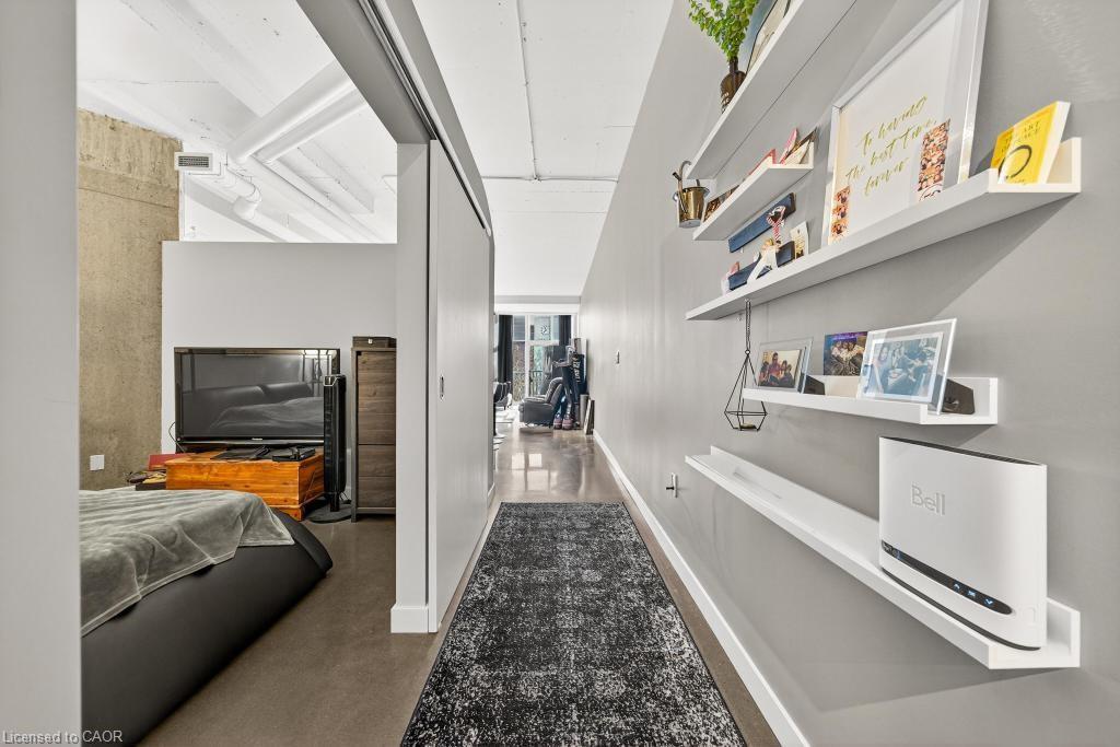 502-66 Bay Street S, Hamilton, ON - Indoor Photo Showing Other Room