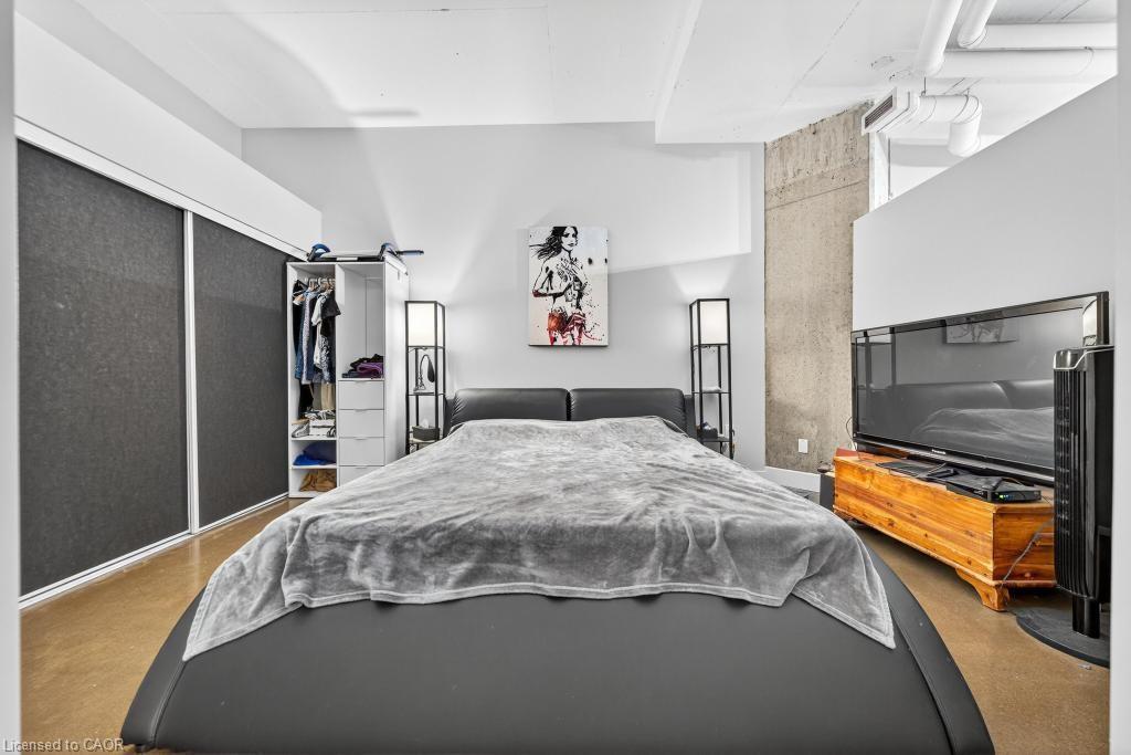 502-66 Bay Street S, Hamilton, ON - Indoor Photo Showing Bedroom