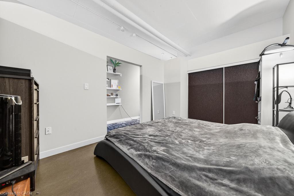 502-66 Bay Street S, Hamilton, ON - Indoor Photo Showing Bedroom