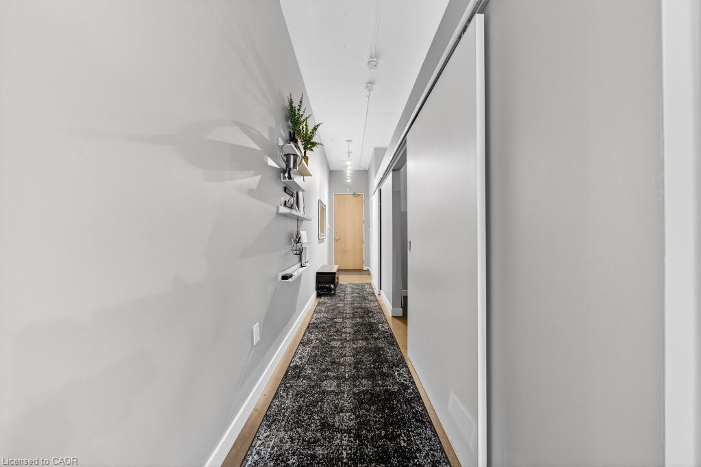 502-66 Bay Street S, Hamilton, ON - Indoor Photo Showing Other Room