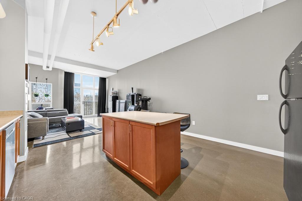 502-66 Bay Street S, Hamilton, ON - Indoor