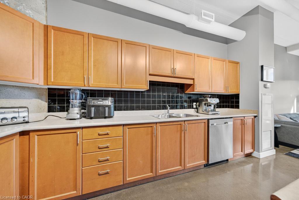 502-66 Bay Street S, Hamilton, ON - Indoor Photo Showing Kitchen With Double Sink