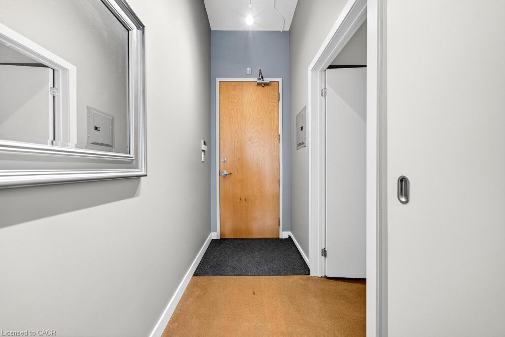 502-66 Bay Street S, Hamilton, ON - Indoor Photo Showing Other Room