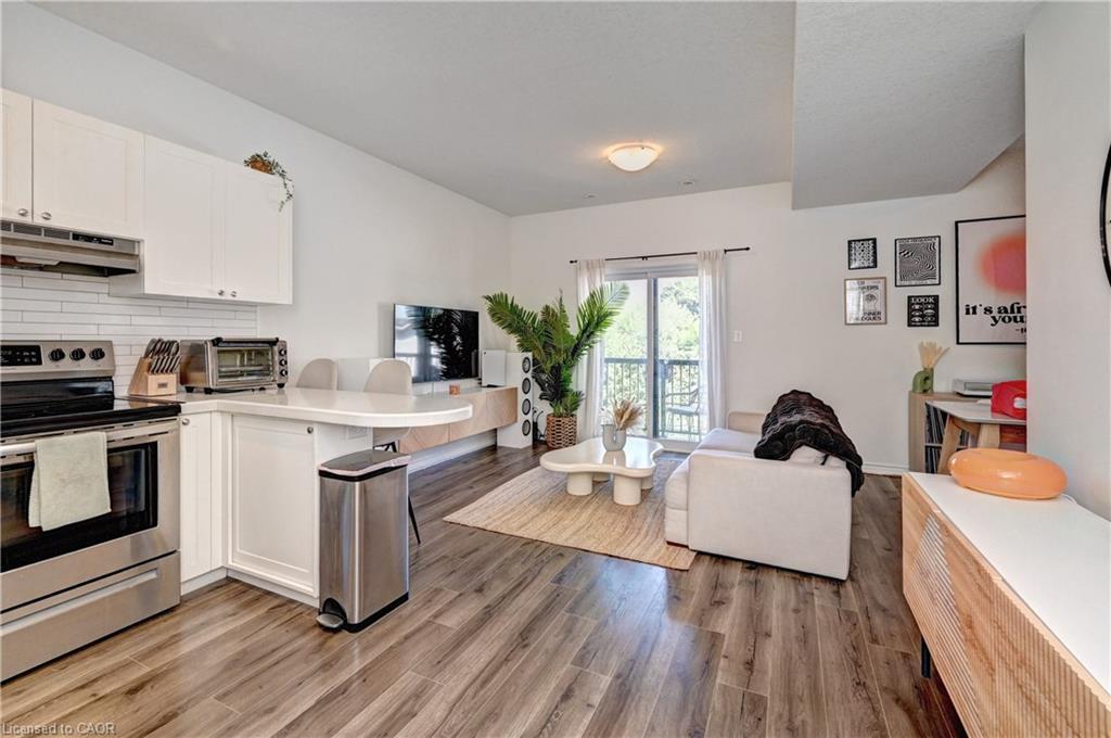 7C-164 Heiman Street, Kitchener, ON - Indoor Photo Showing Kitchen