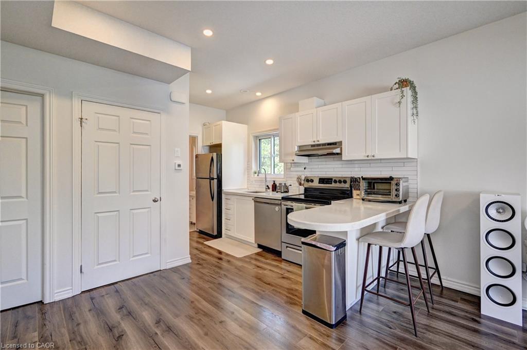 7C-164 Heiman Street, Kitchener, ON - Indoor Photo Showing Kitchen