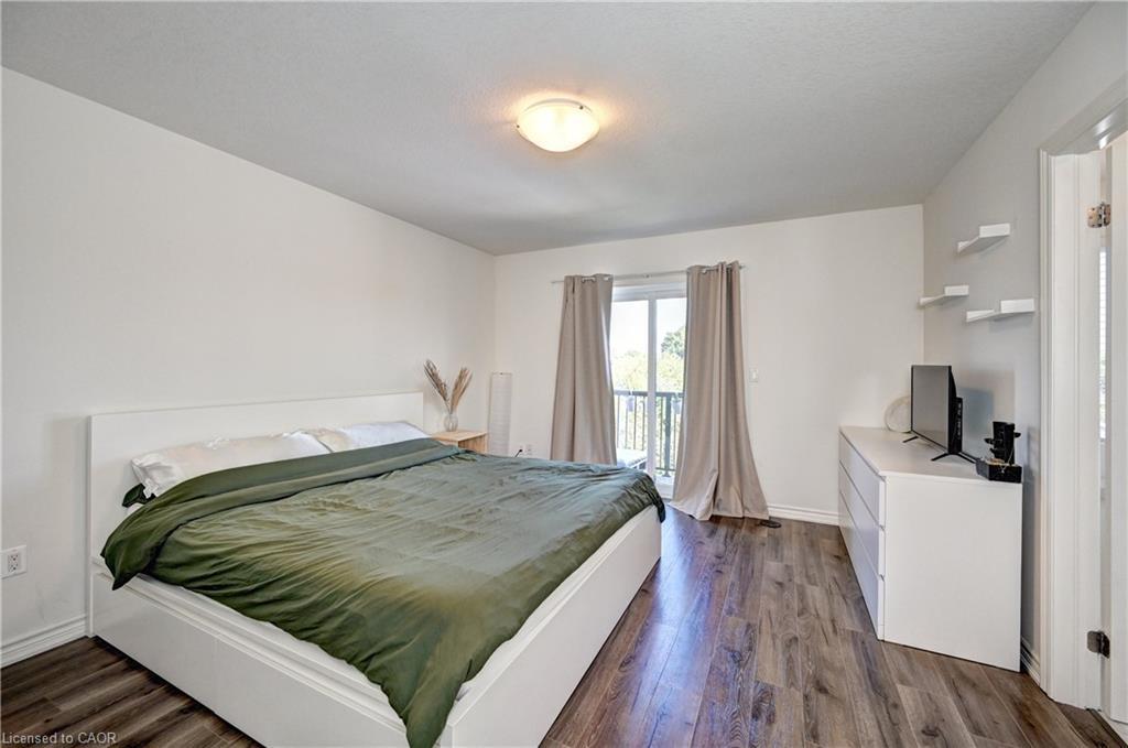 7C-164 Heiman Street, Kitchener, ON - Indoor Photo Showing Bedroom
