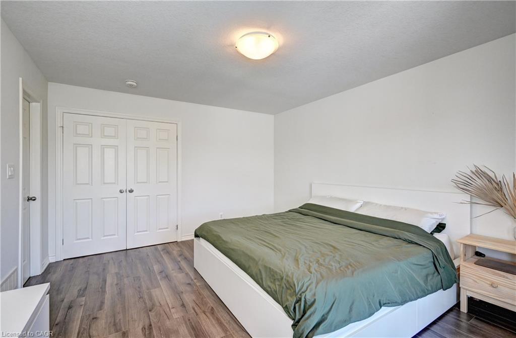 7C-164 Heiman Street, Kitchener, ON - Indoor Photo Showing Bedroom