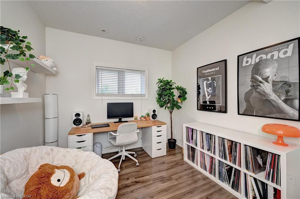 7C-164 Heiman Street, Kitchener, ON - Indoor Photo Showing Office