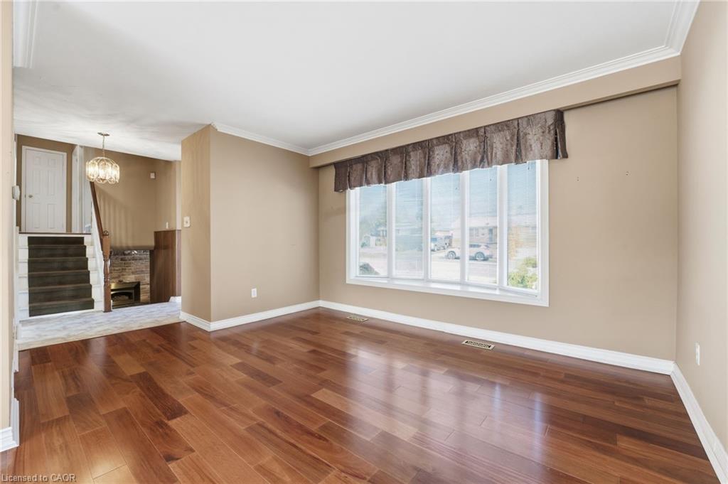 184 Foxbar Road, Burlington, ON - Indoor Photo Showing Other Room