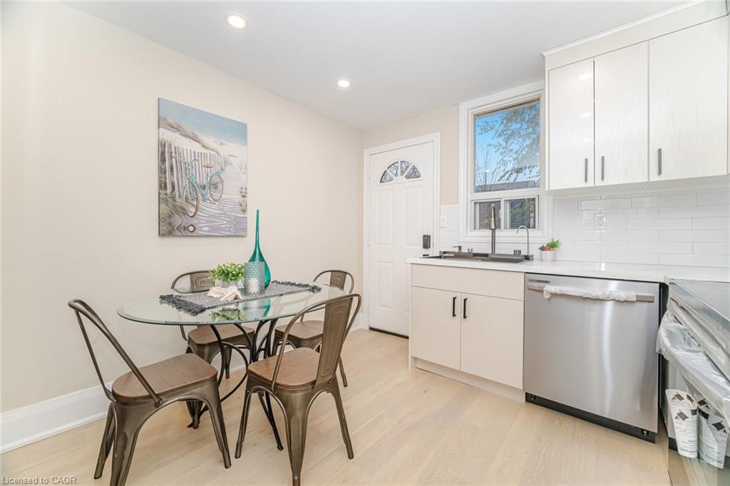 98 Birch Avenue, Hamilton, ON - Indoor