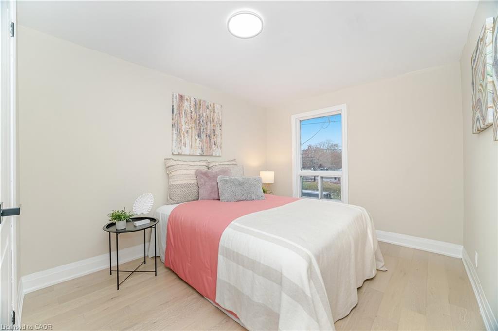 98 Birch Avenue, Hamilton, ON - Indoor Photo Showing Bedroom