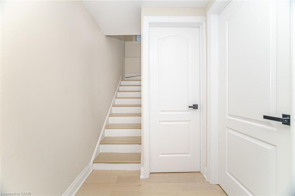 98 Birch Avenue, Hamilton, ON - Indoor Photo Showing Other Room