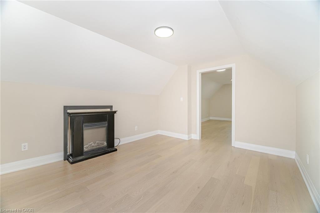98 Birch Avenue, Hamilton, ON - Indoor With Fireplace